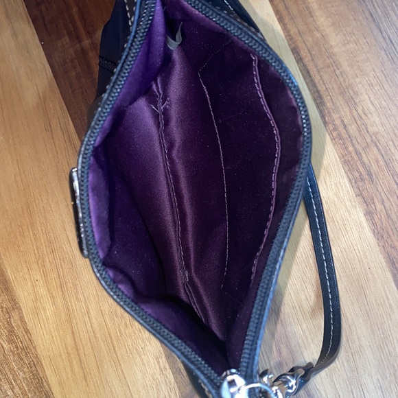 Coach - Wristlet Black w/ Purple Silky Inside Lining - Picture 6 of 8
